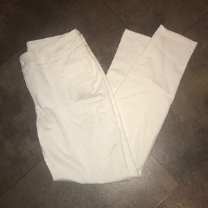 NWOT Maurices White Jeggings